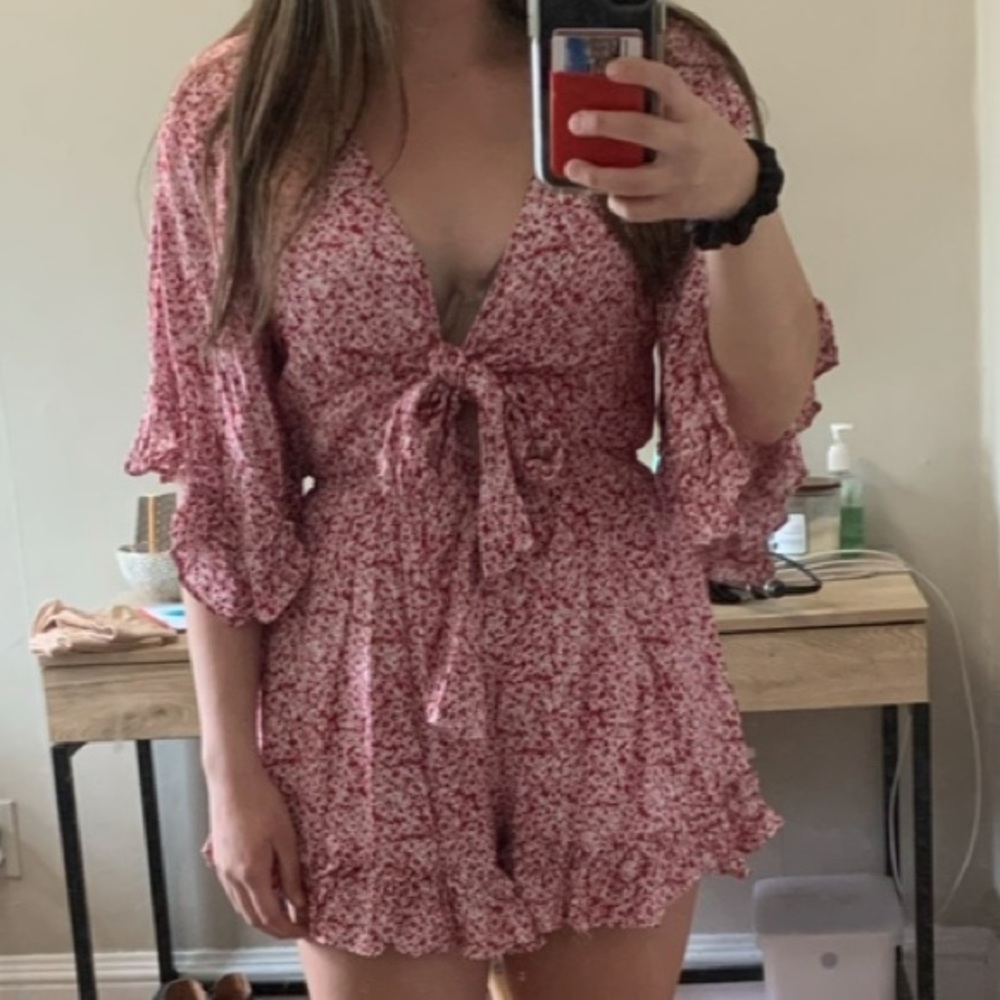 Pink and White Floral Romper with Ruffled Sleeves